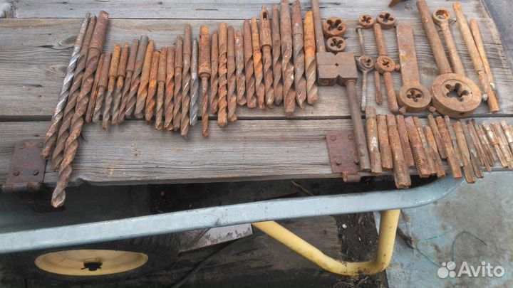 Ключи и другой инструмент