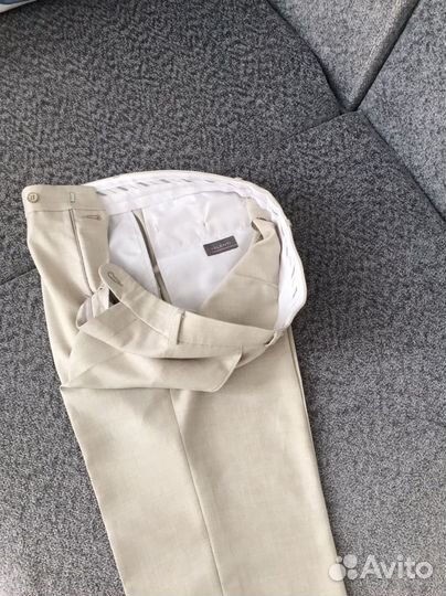 Костюм мужской белый 50-52 размер