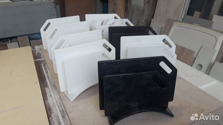 Набор разделочных досок на подставке