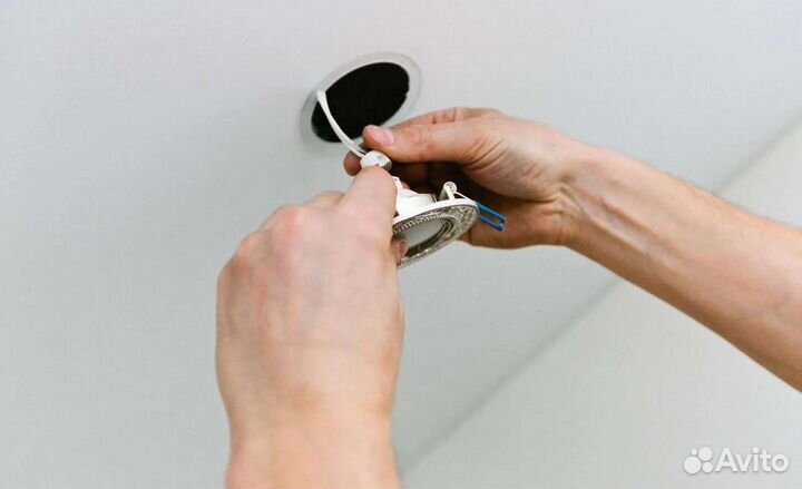 Ремонт натяжного потолка