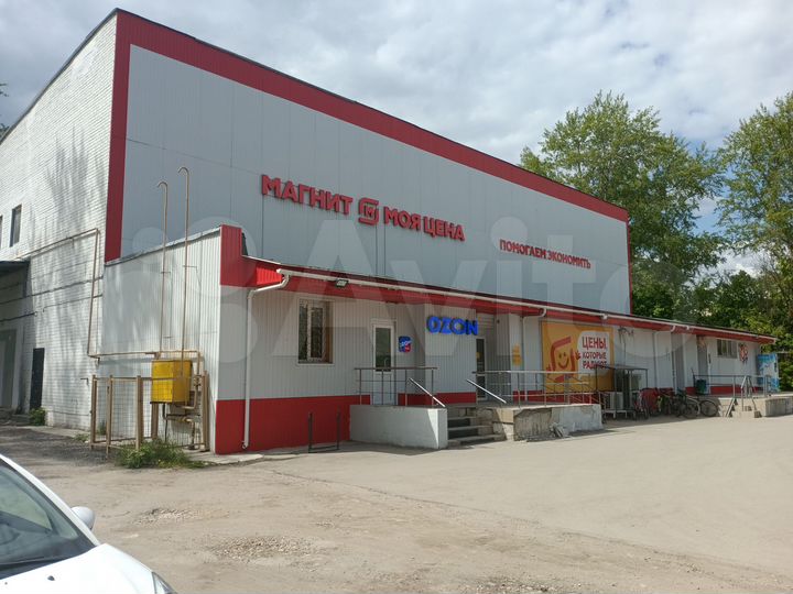 Здание, 1400 м²