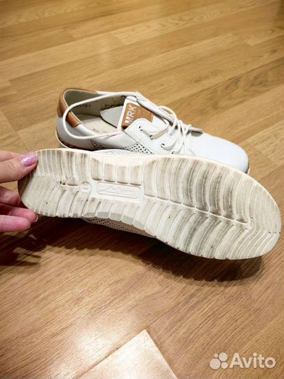 Ботинки женские