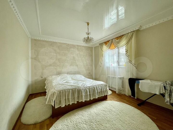 3-к. квартира, 70 м², 2/2 эт.