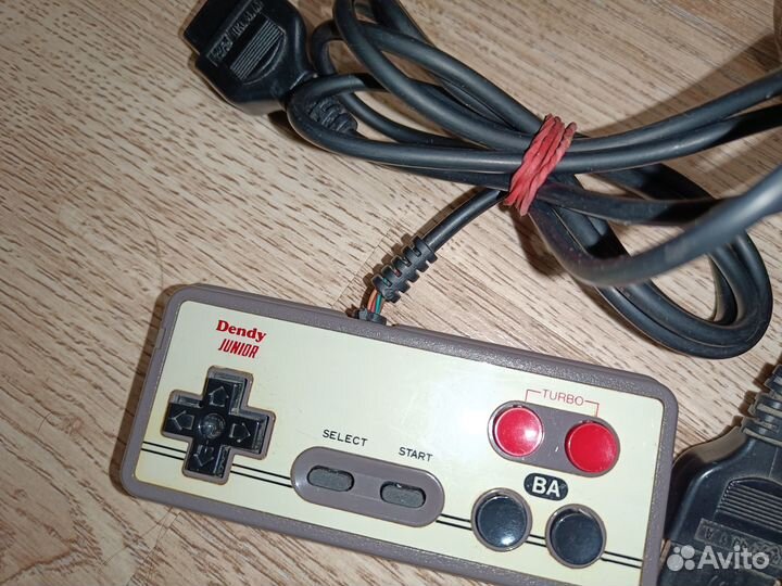 Игровая приставка dendy