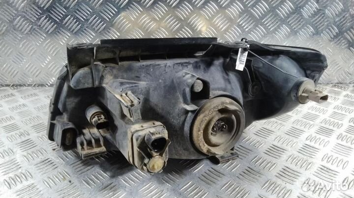 Фара Hyundai Matrix (2001-2010)