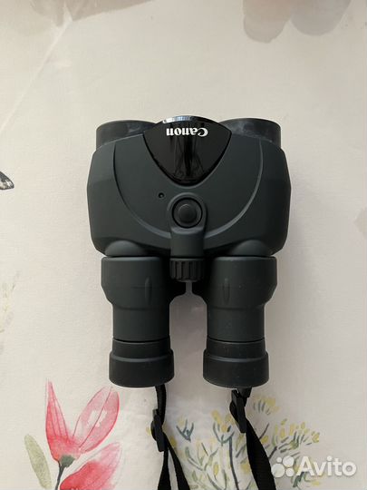 Бинокль Canon