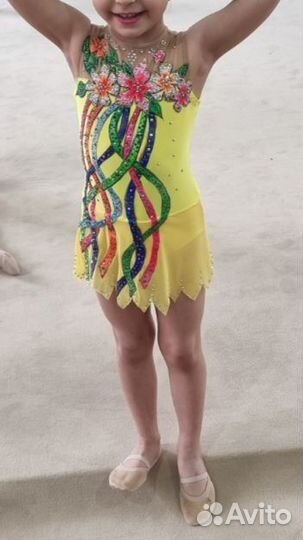 Продам купальник для художественной гимнастики