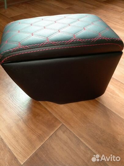 Подлокотник