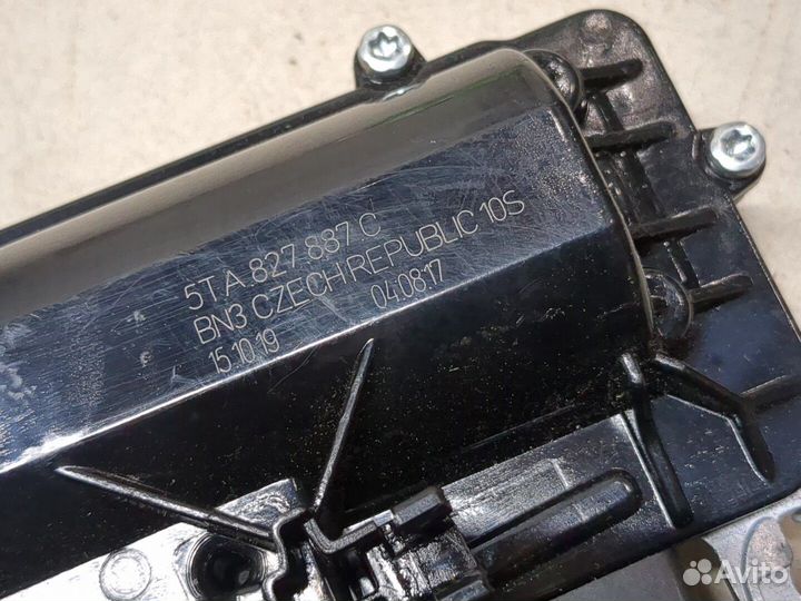 Замок багажника Audi Q3 2018, 2020