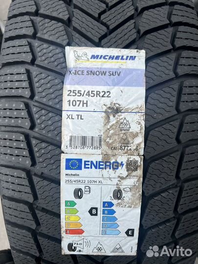 Michelin X-Ice Snow SUV 255/45 R22 и 285/40 R22 110H