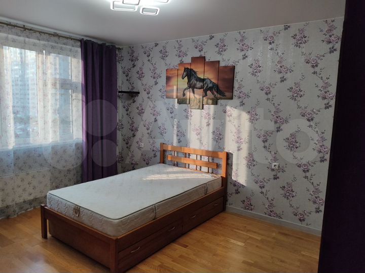 3-к. квартира, 77 м², 5/17 эт.