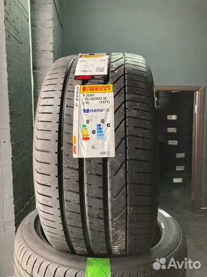Pirelli P Zero 285/35 R22 и 315/30 R22 107Y