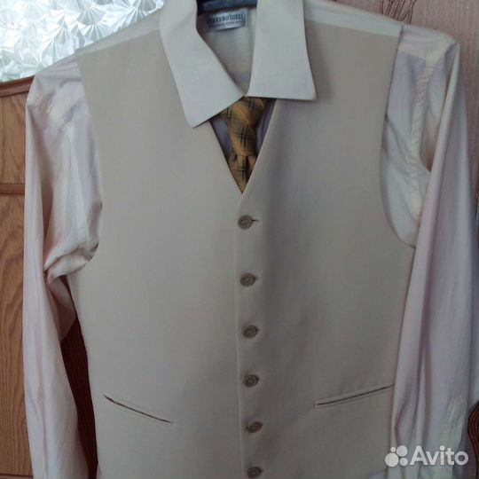 Мужской костюм тройка