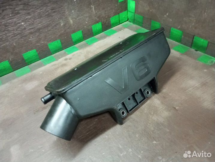 Резонатор воздушного фильтра Audi 100 4A2 AAH 1993