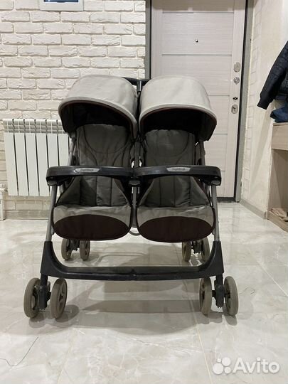 Коляска для двойни