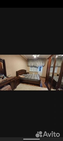 Кровать двухспальная с тумбочками