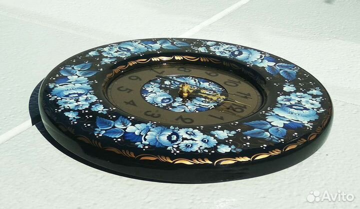 Часы ручной работы 