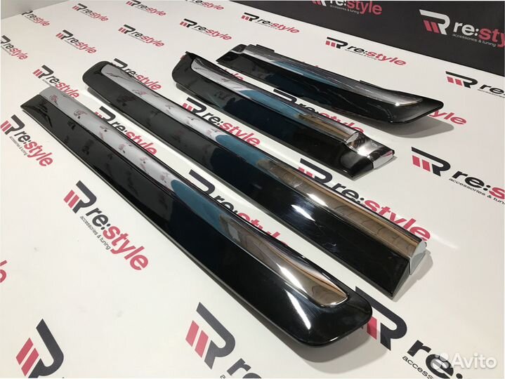 Молдинги дверей Lexus LX570 2012-2015 K611