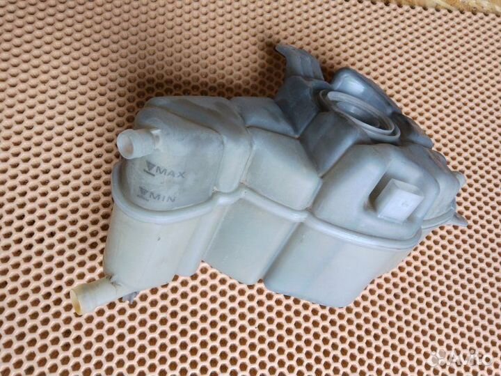 Бачок расширительный Audi A8 D4 long 4.2 cdra 2011