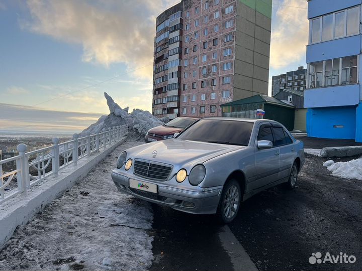 Mercedes-Benz E-класс 2.2 AT, 2000, 300 000 км