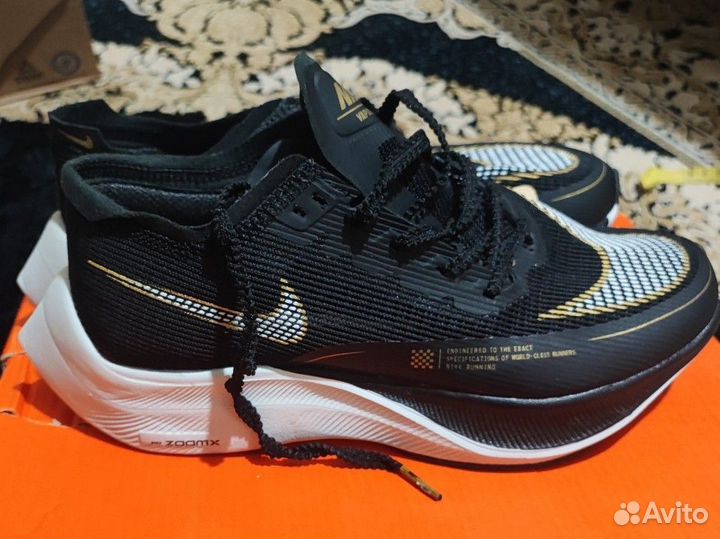 Кроссовки мужские nike 39 размер