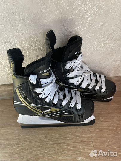 Коньки хоккейные