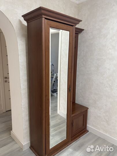 Продаётся прихожая