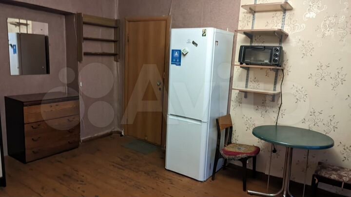 Комната 27 м² в 4-к., 4/4 эт.