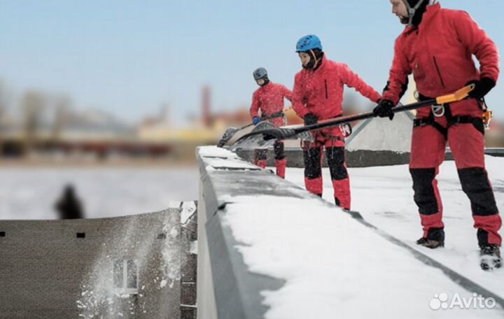 Очистка кровли от снега, наледи и сосулек