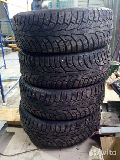 Nokian Tyres Hakkapeliitta 5 235/65 R17