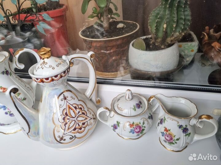 Чайные сервизы СССР и ГДР, блюдца, чашки, заварник