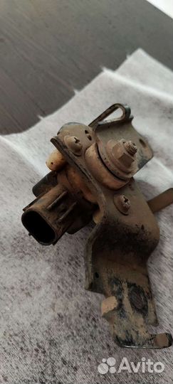 Тяга и сам датчик кор.фар Honda 06136-SWA-R01