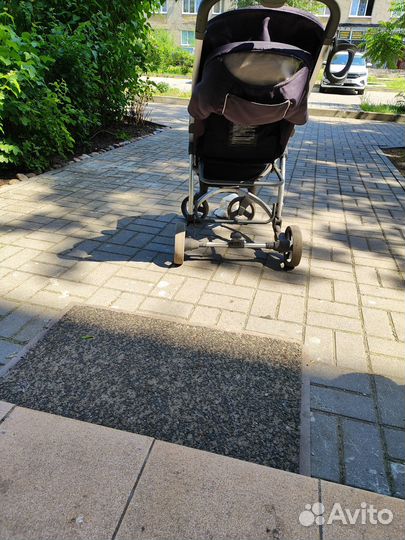 Переноска для детей в машину