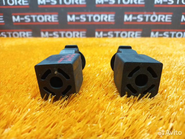 Крепление радиатора Mercedes-Benz C-Class W203