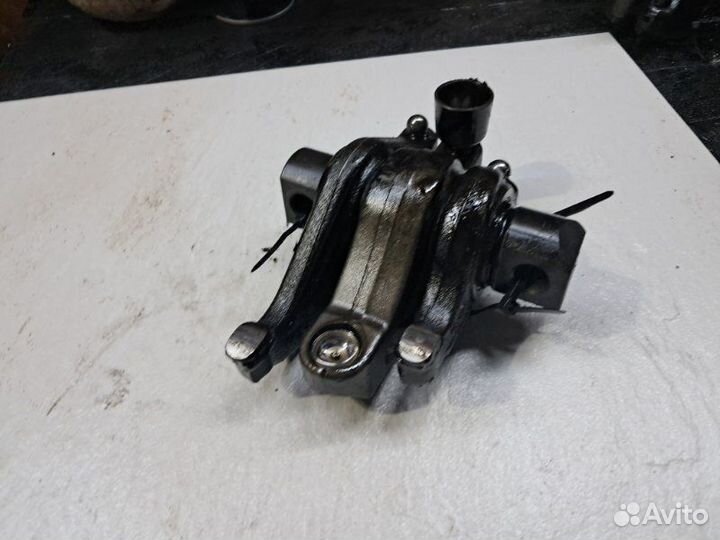 Вал рокеров задний левый Scania 5 поколение