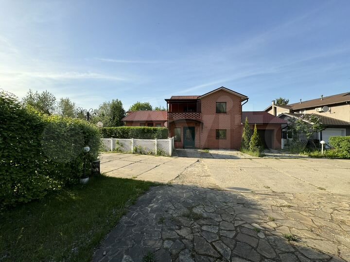 Дом 210 м² на участке 10 сот.