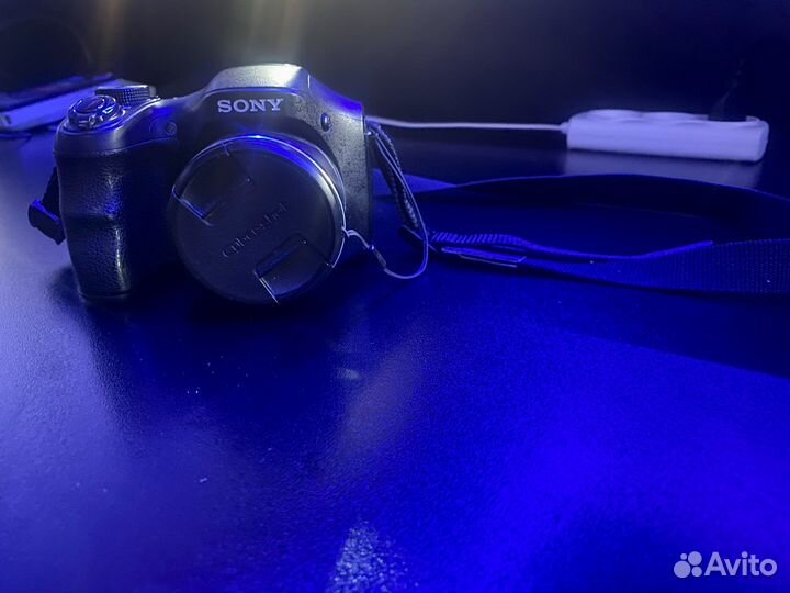 Фотоаппарат Sony Cyber-shot DSC-H100
