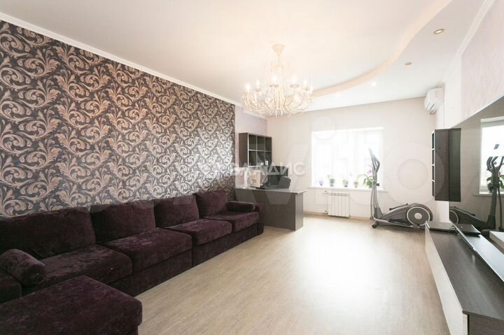 4-к. квартира, 100 м², 8/10 эт.