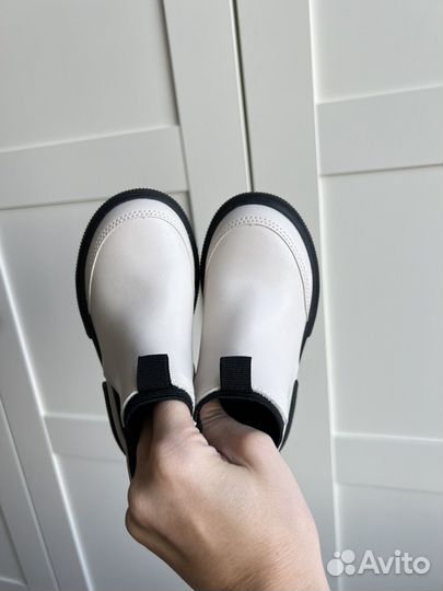 Ботинки Zara 25 новые