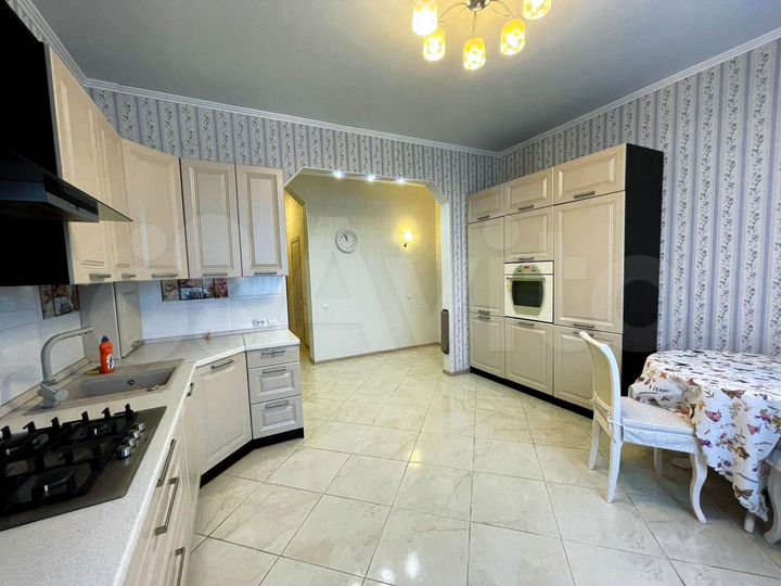 2-к. квартира, 72 м², 2/3 эт.