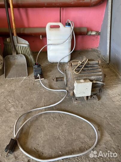 Электродвигатель 220в