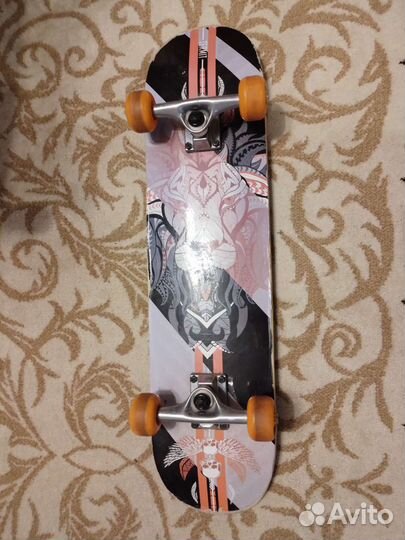 Деревянный скейтборд