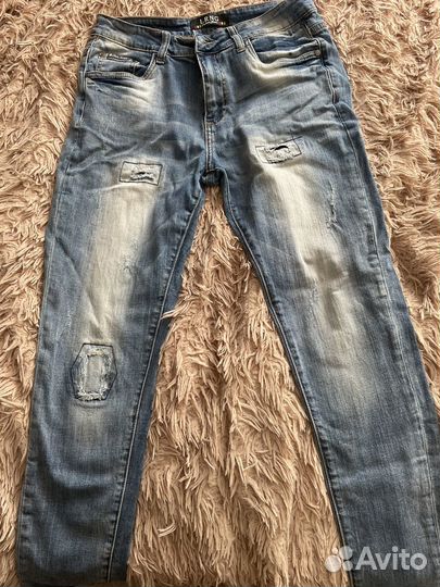 Джинсы