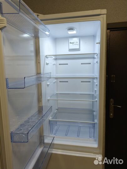 Холодильник Beko Total No Frost