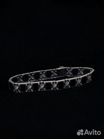 Серебряный браслет с камнями