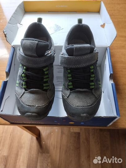 Детские кроссовки 28