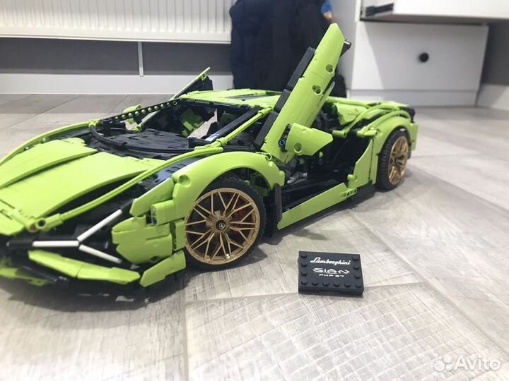 Lanborghini sian лего техник