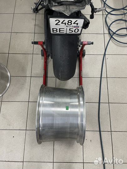 Диск задний Dodge Viper SRT10 05181466AA