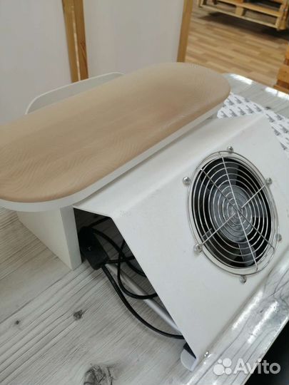 Вытяжка для маникюра и педикюра