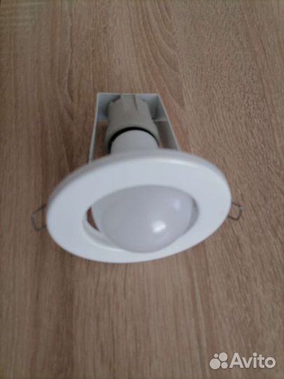 Светильник потолочный б/у со светодиодной лампой
